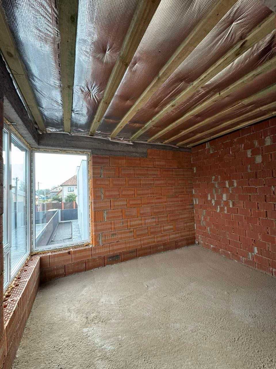Газифікованний дуплекс 110 квм.,гараж, 2 сот. землі!