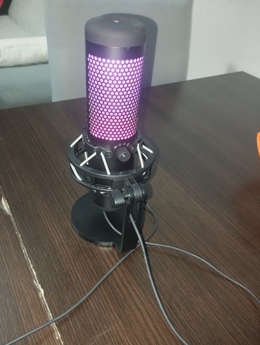 Microphone Hyper x Quadcast s