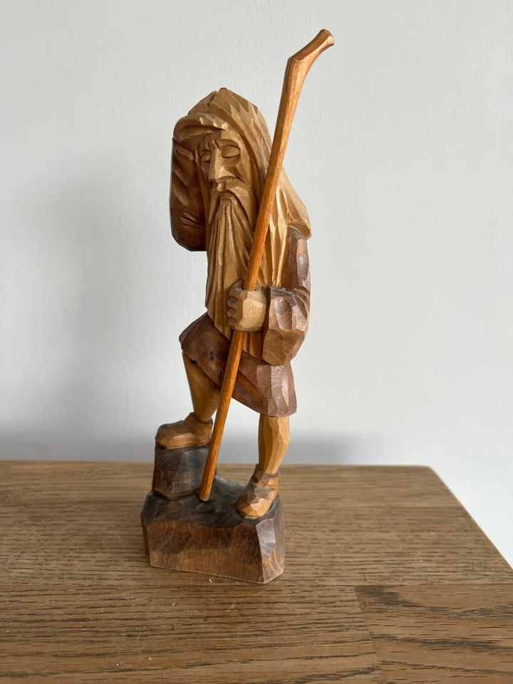 Rzeźba figurka drewniana góral