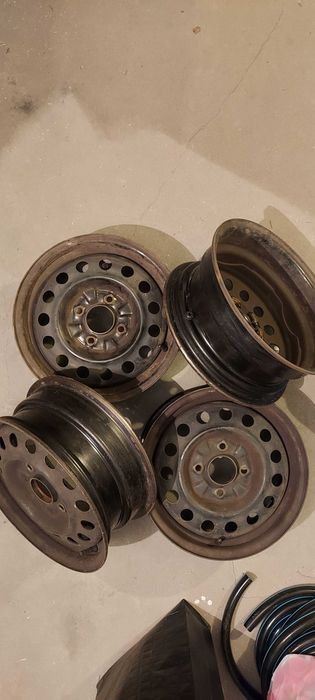 4  felgi stalowe 6JJ, 15 cali 4x114,3 et 44 oraz używane opony letnie