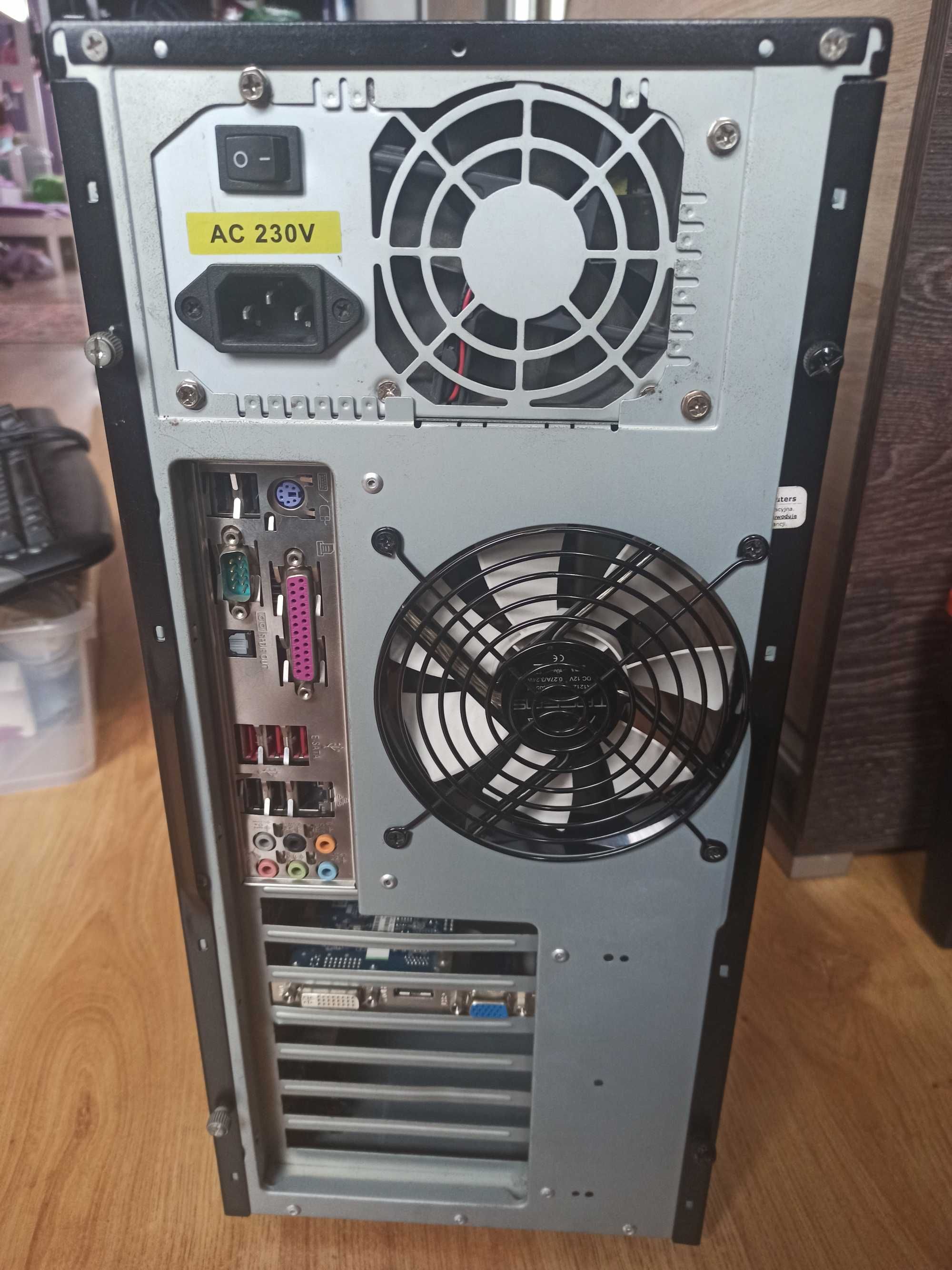 Komputer stacjonarny AMD Phenom II x6 1090T