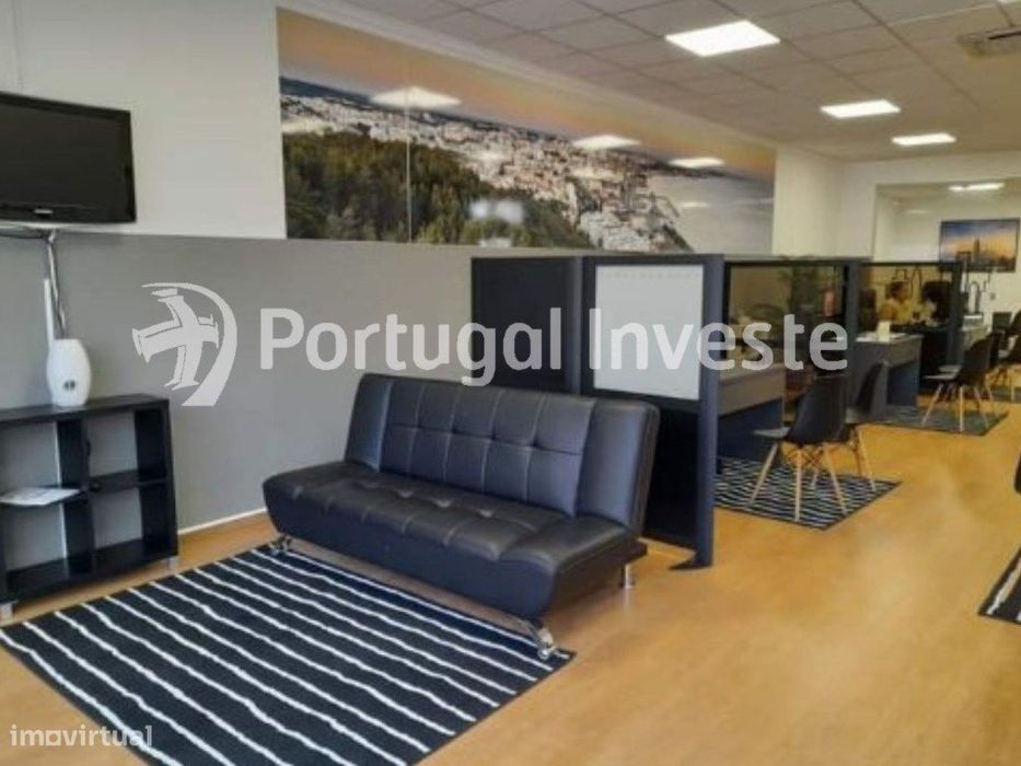 Loja com 120 m² em São Sebastião, Setúbal - Localização Estratégica...