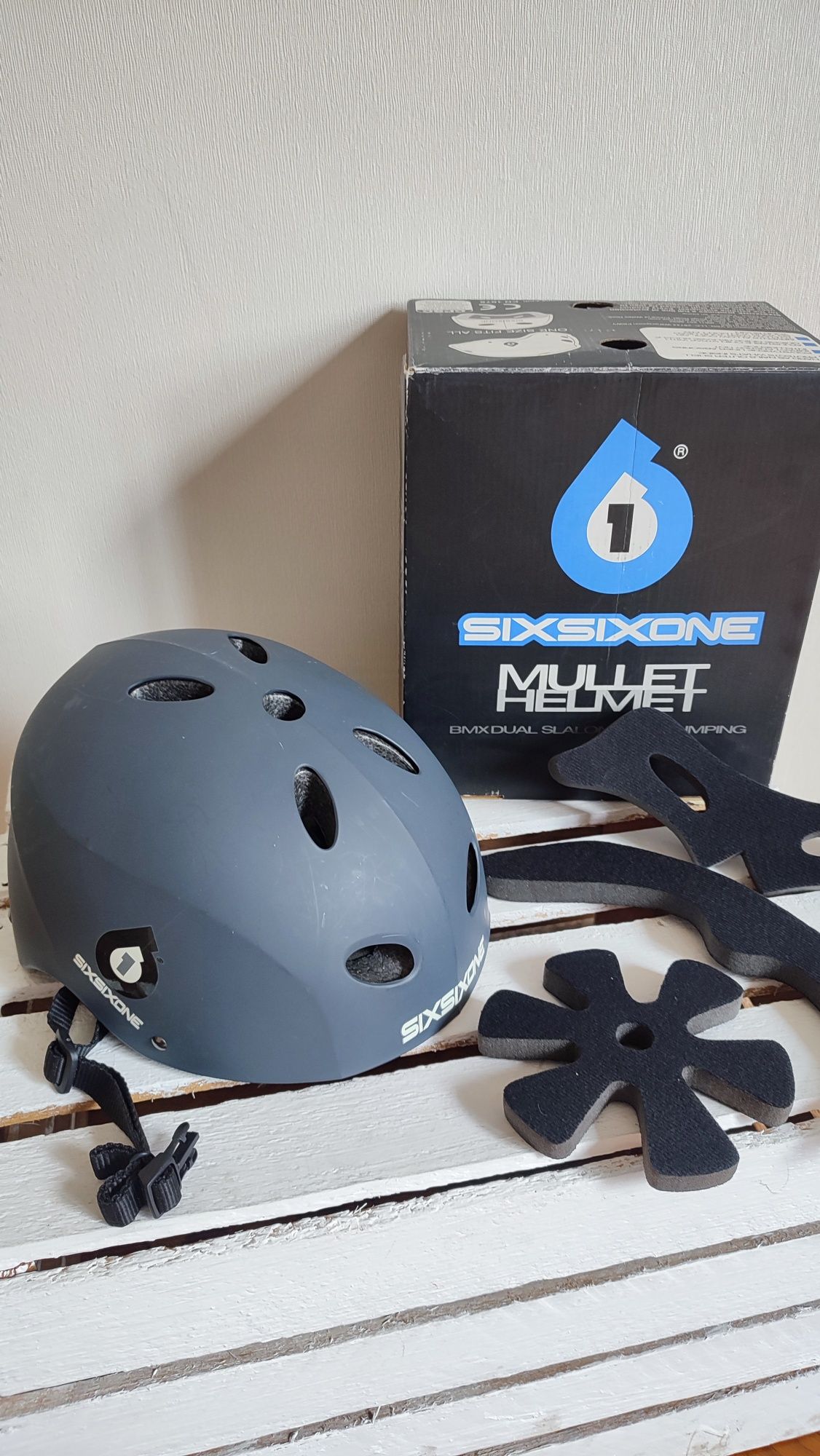Продам велосипедний шолом 661 SixSixOne