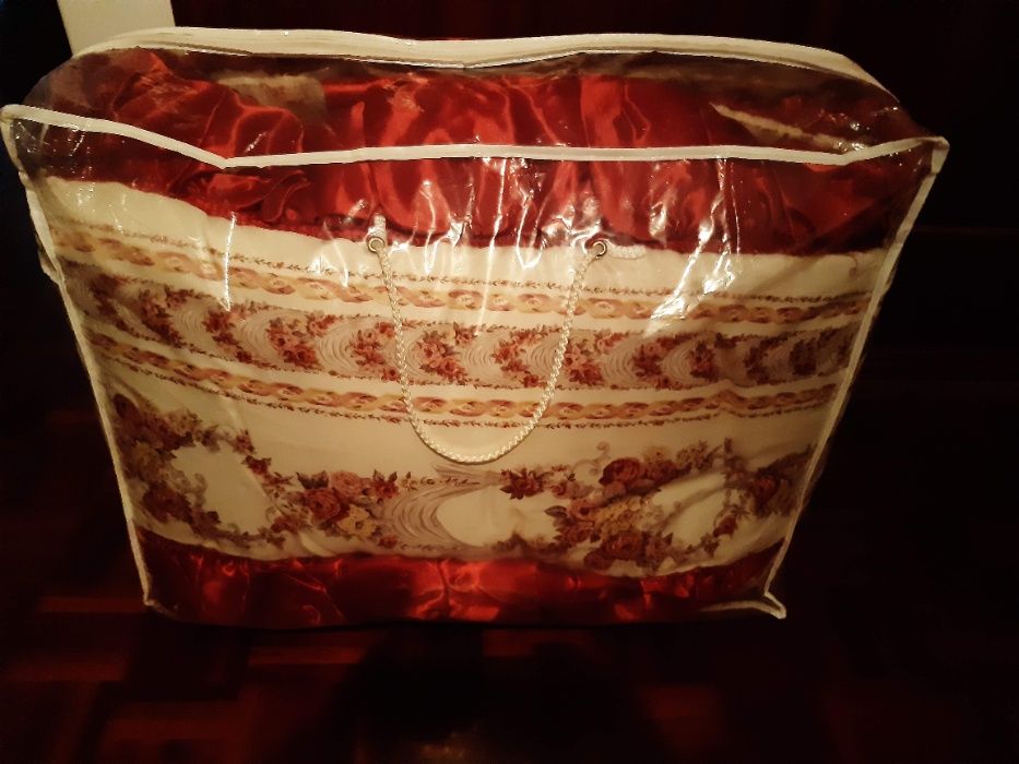 Conjunto Colcha+3 almofadas+3 fronhas, NOVO