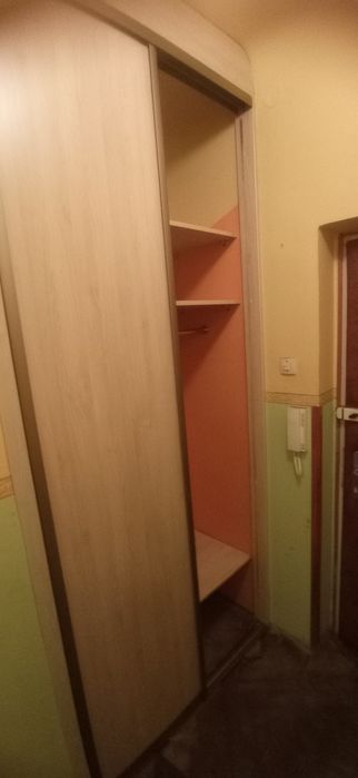 Szafa  z płyty na szynach