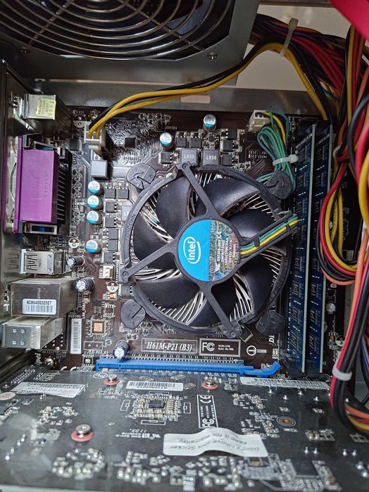 PC NTT i7-2600/8GB/GTX550Ti/SSD 250GB+HDD 1TB/WIN10PRO/ Monitor LG 22"