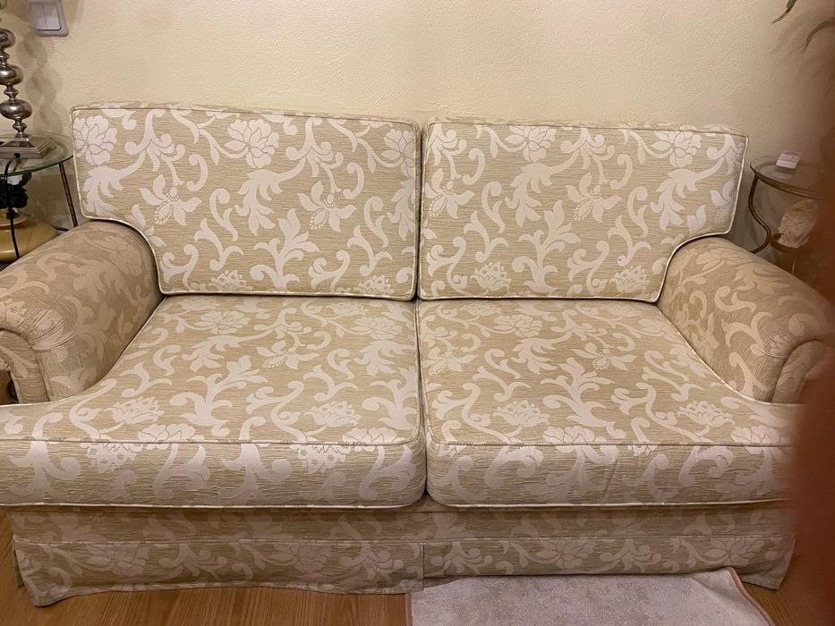 Sofá 2 lugares com cama