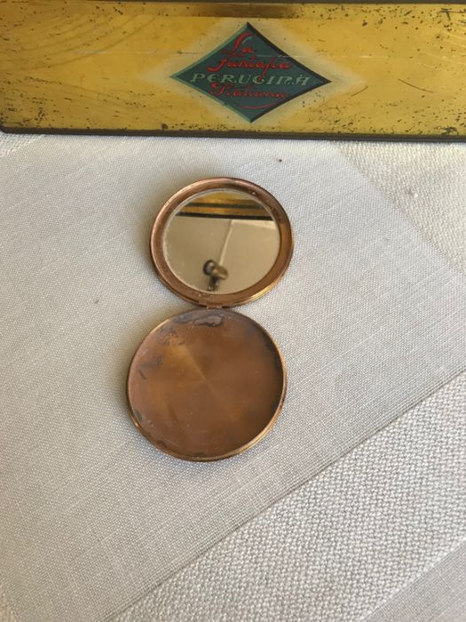 Caixa pó arroz antiga