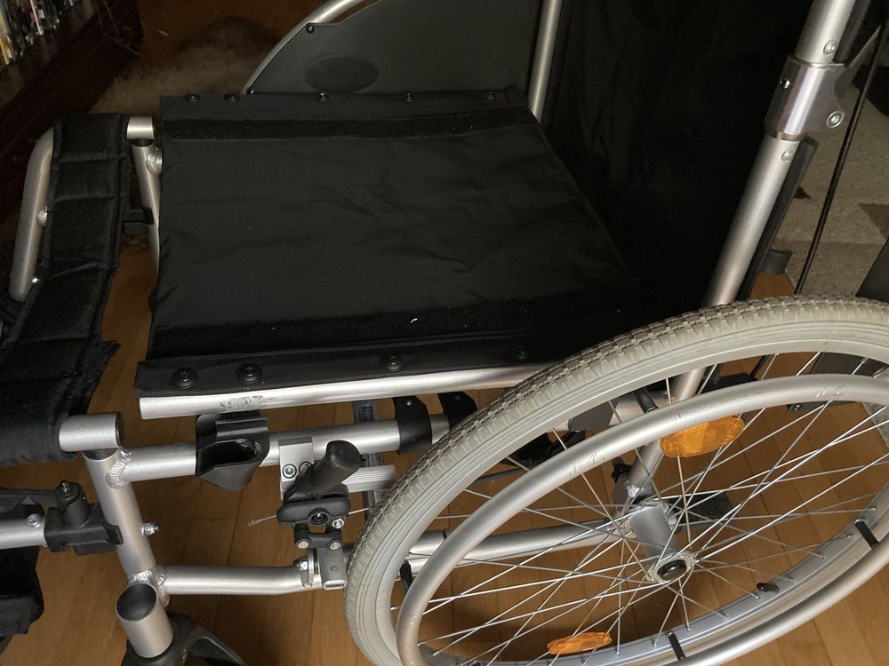 Praktycznie nowy lekki aluminiowy wózek inwalidzki Vermeiren Eclips X2