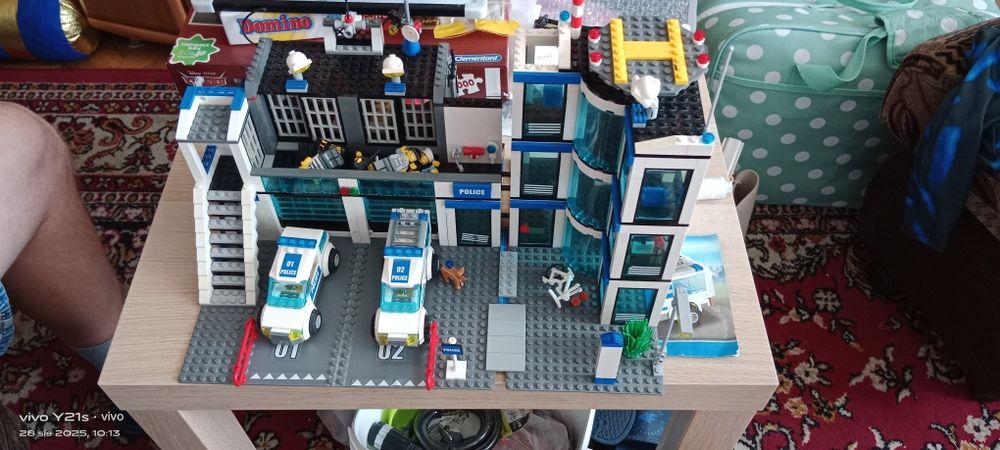 Klocki LEGO city posterunek policji 7498