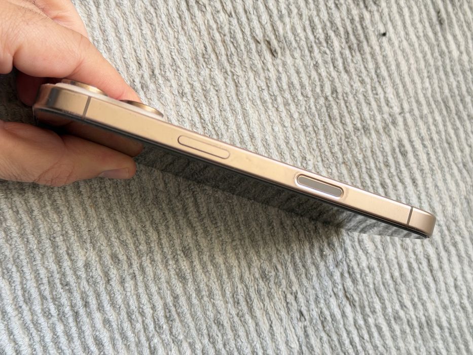 Iphone 16 pro 256 gb titanio