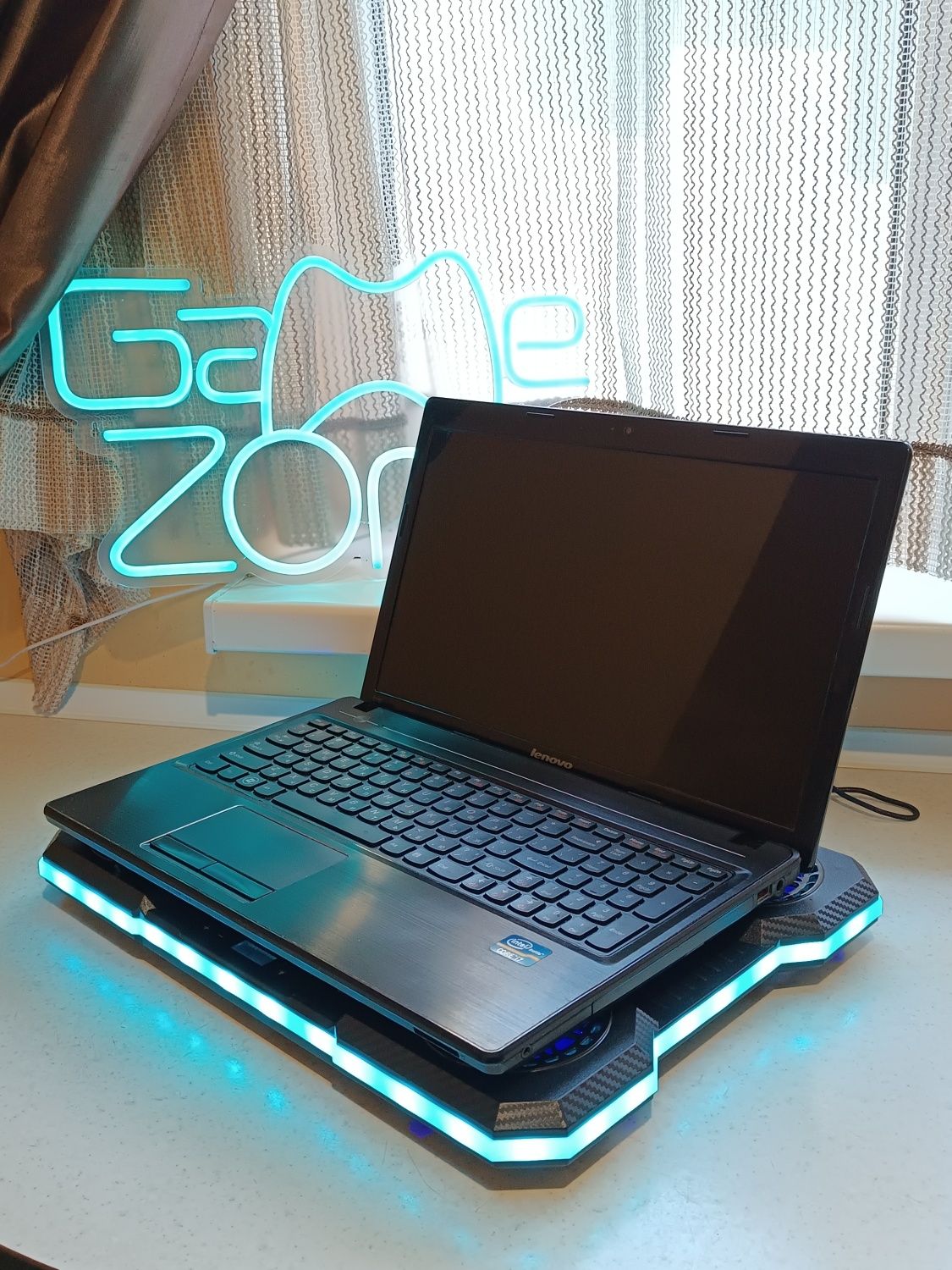 Ігровий ноутбук Lenovo G580 / GeForce GT 635M 2GB /  SSD+HDD