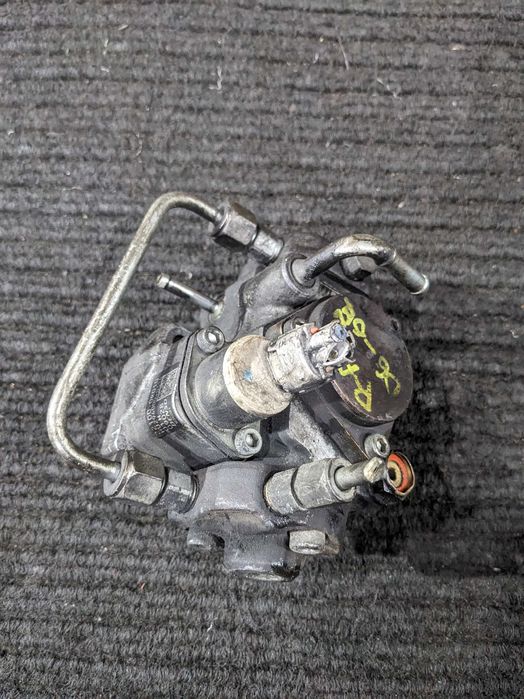 ТНВД Топливный насос Toyota Rav4 Avensis T25 2.0 2.2 D-4D 221000R010