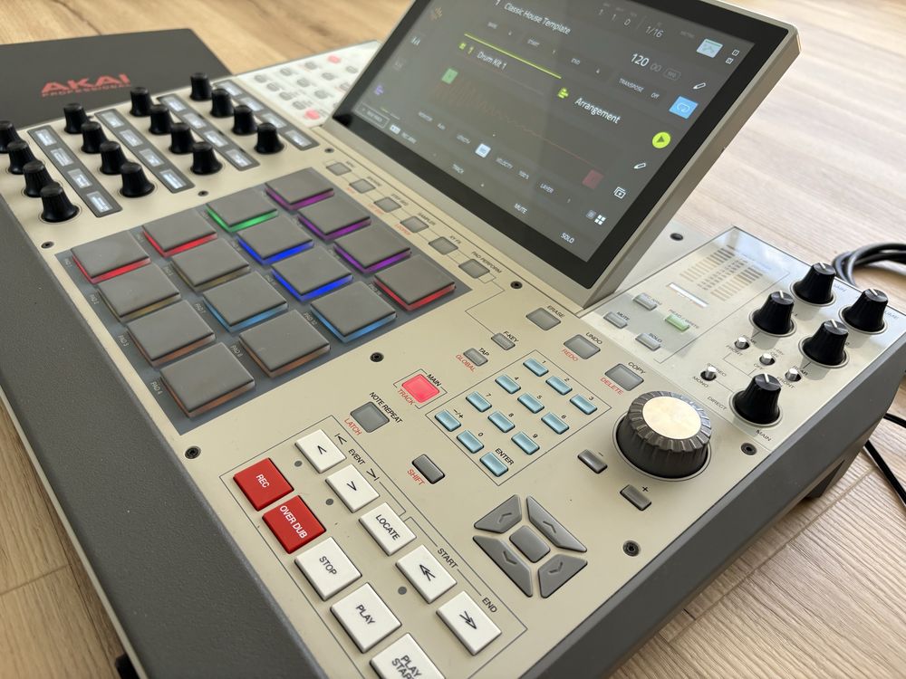Akai MPC X SE special edition como novo