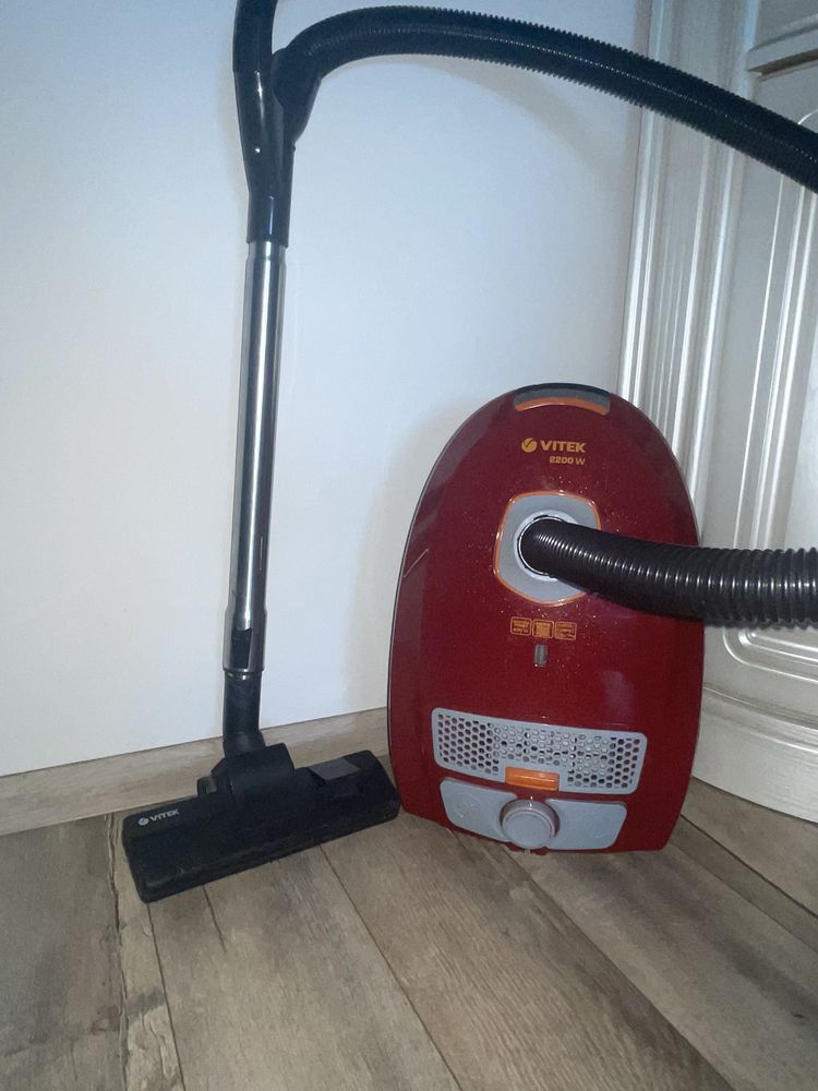 Пилосос vitek 2200 w