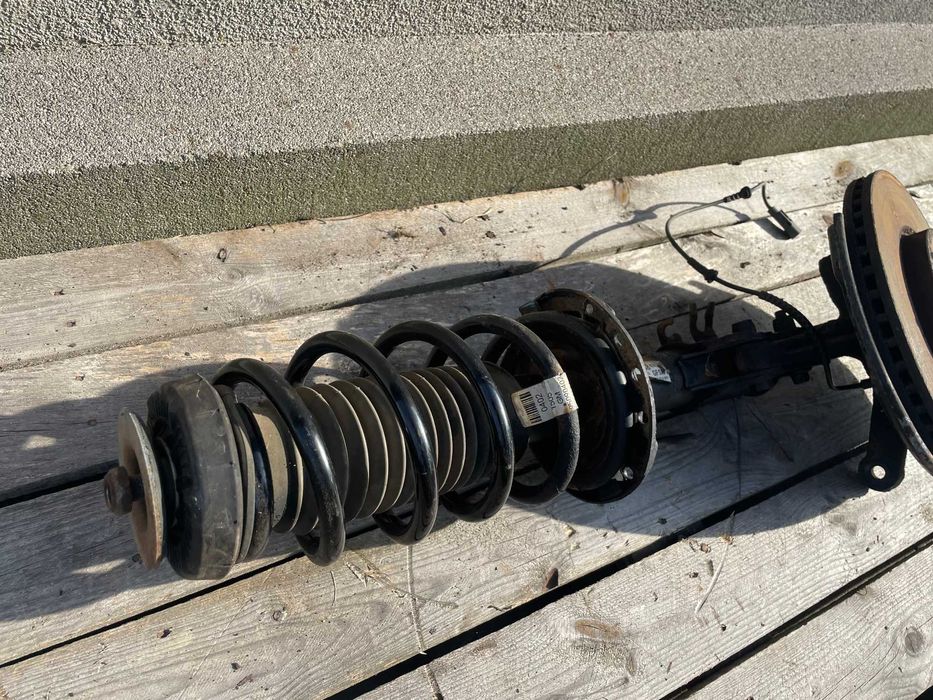 Opel Mokka 1.6 Cdti McPherson Prawy Przód Amortyzator Zwrotnica Piasta