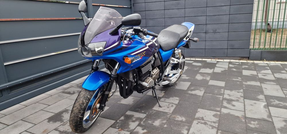 Kawasaki ZRX1200s 2001r.