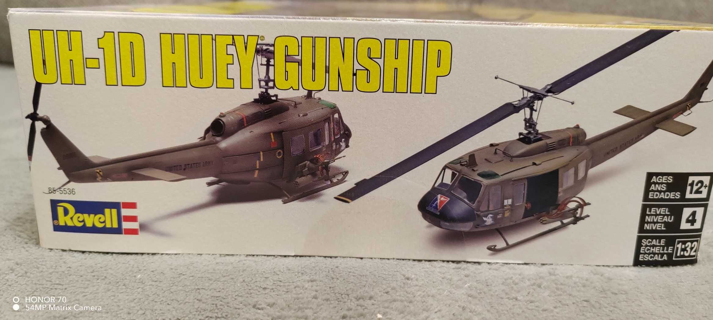 Revell helikopter UH-1D Huey Gunship skala 1:32
