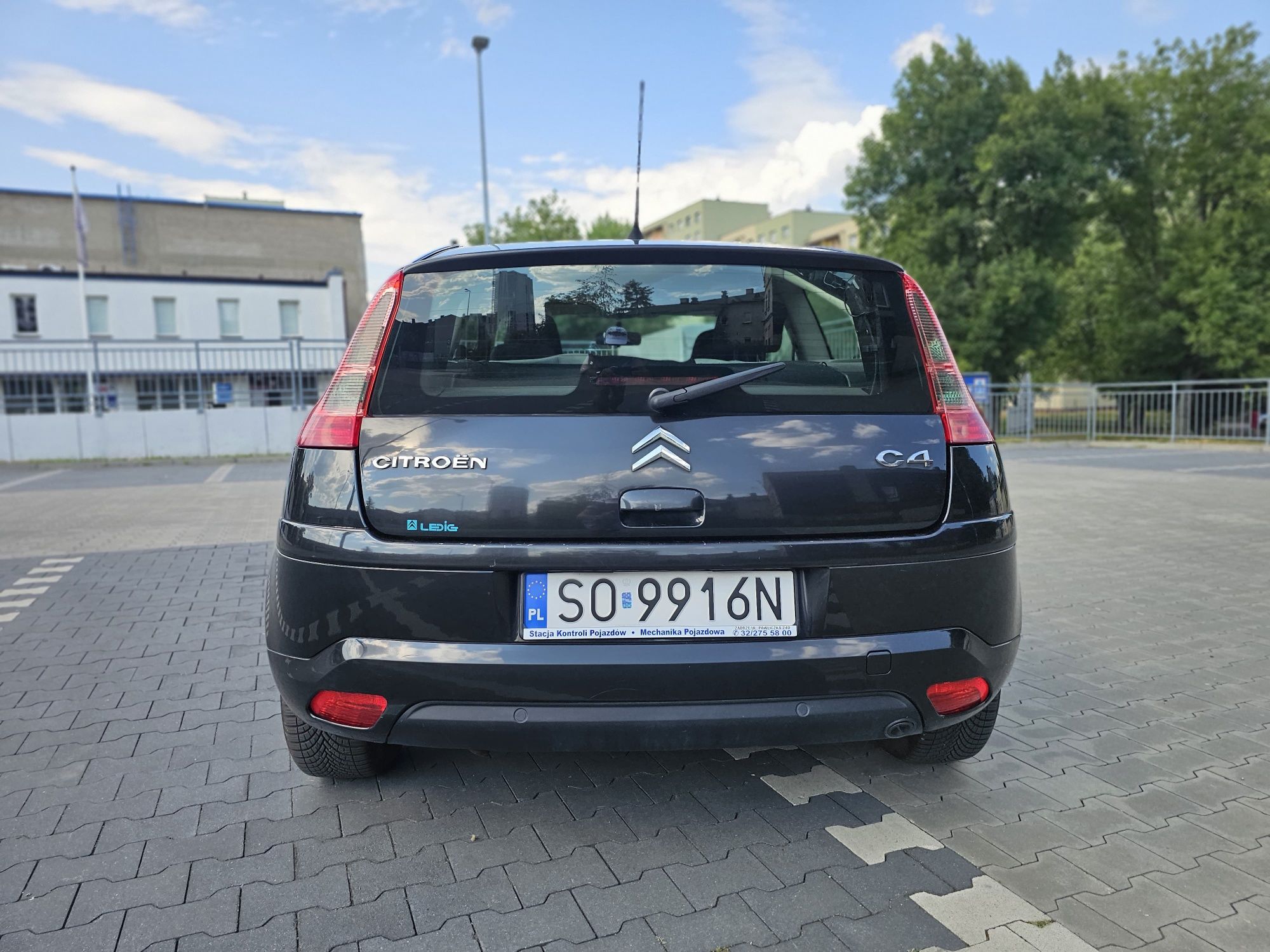 Citroen C4 hatchback