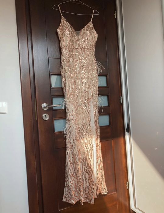 Złota Sukienka z piórami cekiny na cywilny ślub poprawiny studniówka