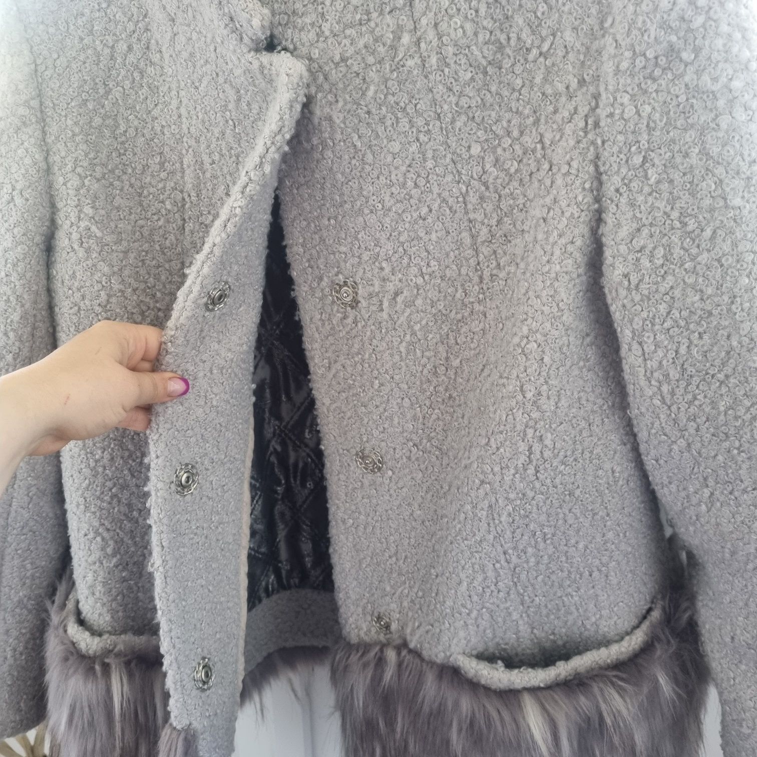 Зимове пальто сіро- голубого кольору