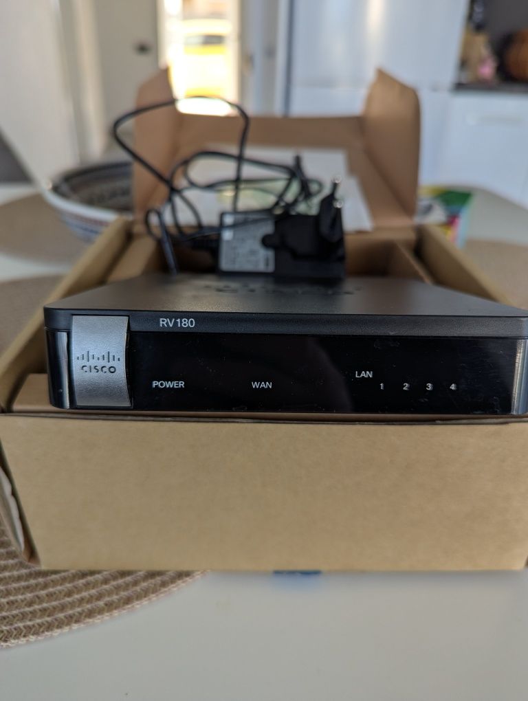 Ethernet роутер Cisco SB RV 180 VPN router
