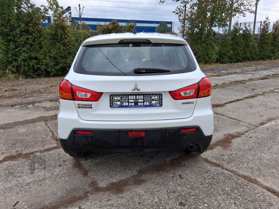 Mitsubishi ASX bardzo wygodny SUV crossover 2WD, isofix, z Niemiec