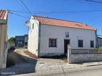 Edifício de habitação + Armazém.