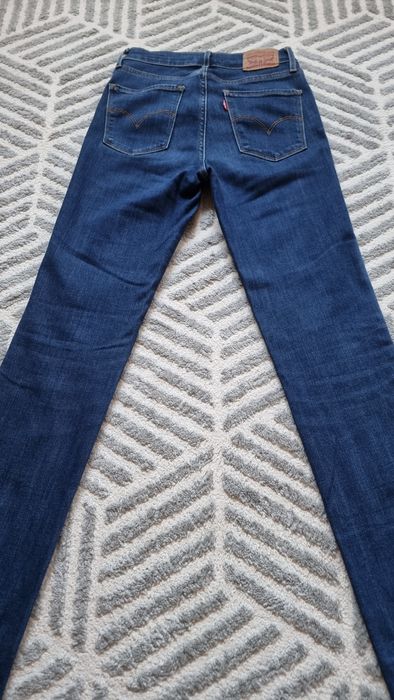 Jeans Levis High Rise Straight