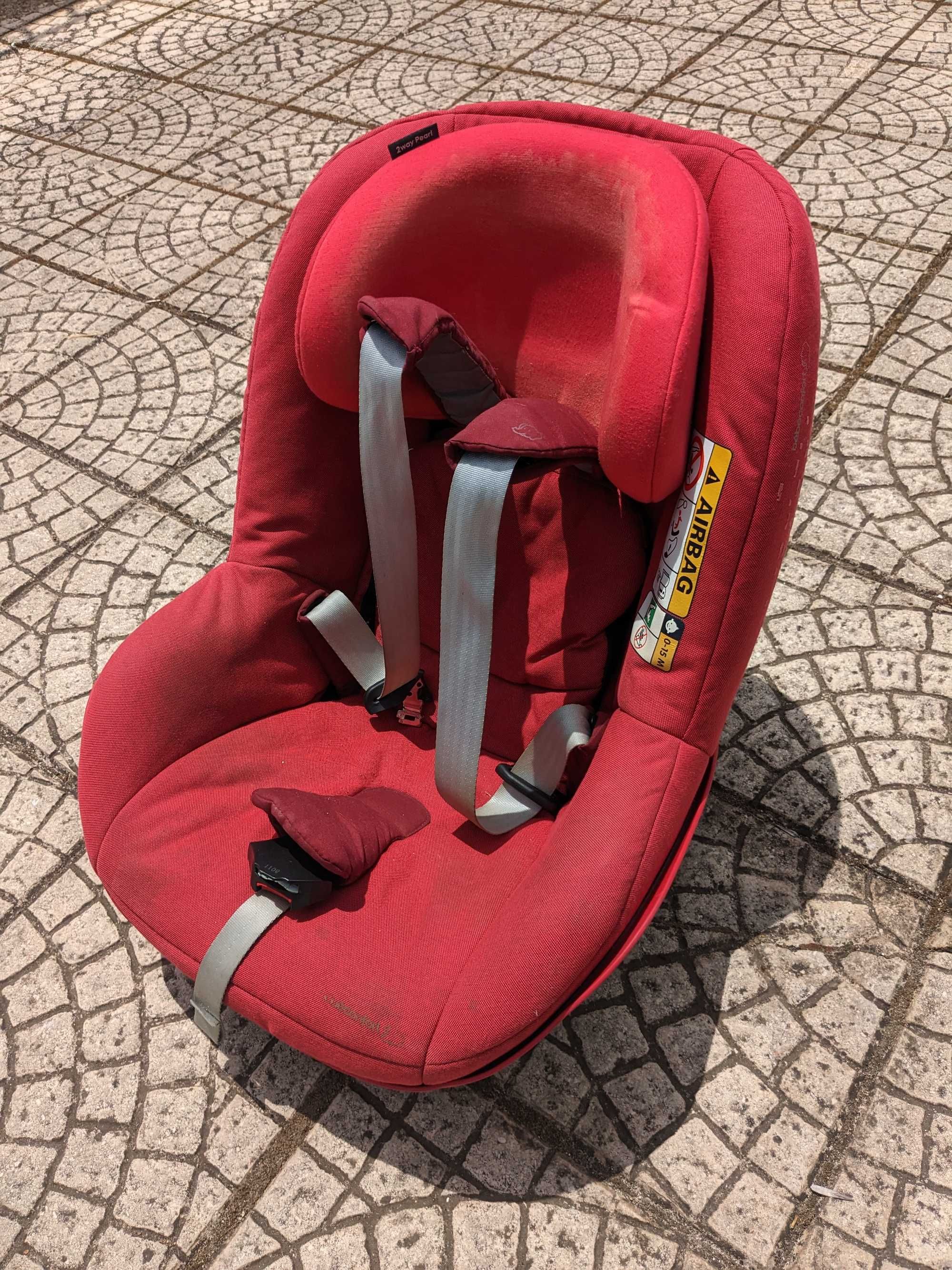 2 Cadeiras ISOFIX Bebéconfort 2WayPearl (posso vender em separado)