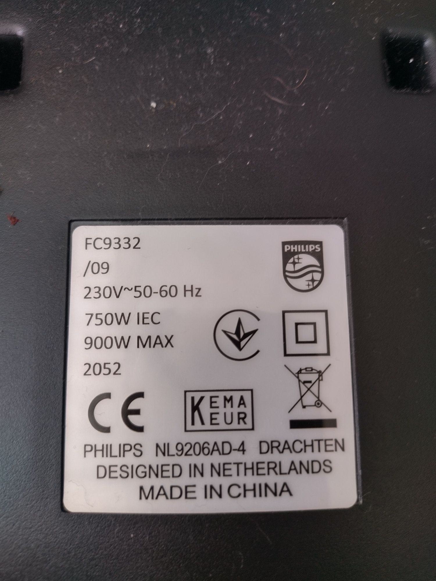 Пылесос безмешковый PHILIPS FC9332.