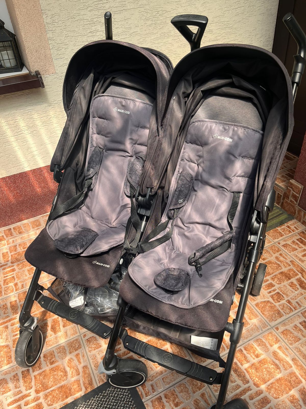 Maxi Cosi Dana for two bliźniaczy wózek z Adapterami