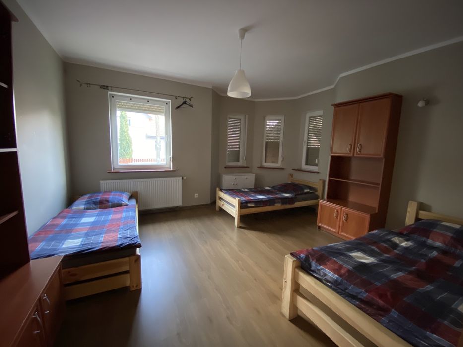 Pokoje na wynajem , pokoje dla pracownikow , dom na wynajem
