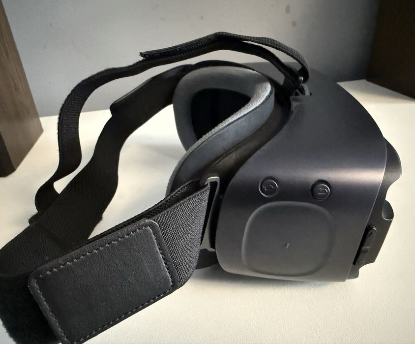Віртуальні окуляри для смартфонів Samsung Gear VR