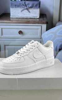 Nike Air Force 1 Low '07 White EU 38