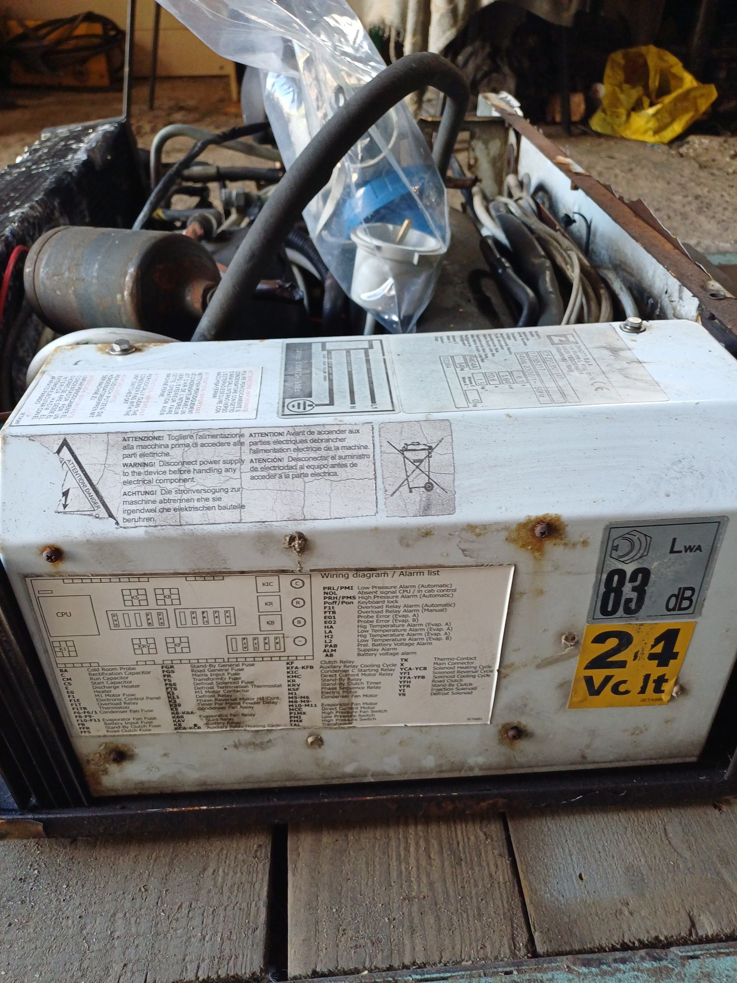 Продам холодильник установку  на ванннннн авто ( РЕФ ) ZANOTTI 24 V