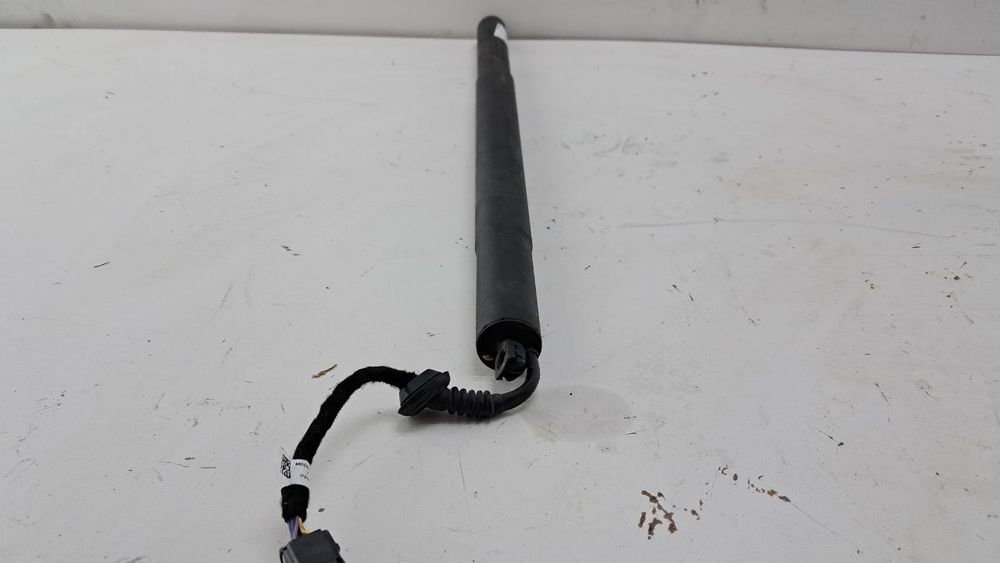 Амортизатор крышки багажника Skoda Octavia 4 2023 5E7827851D