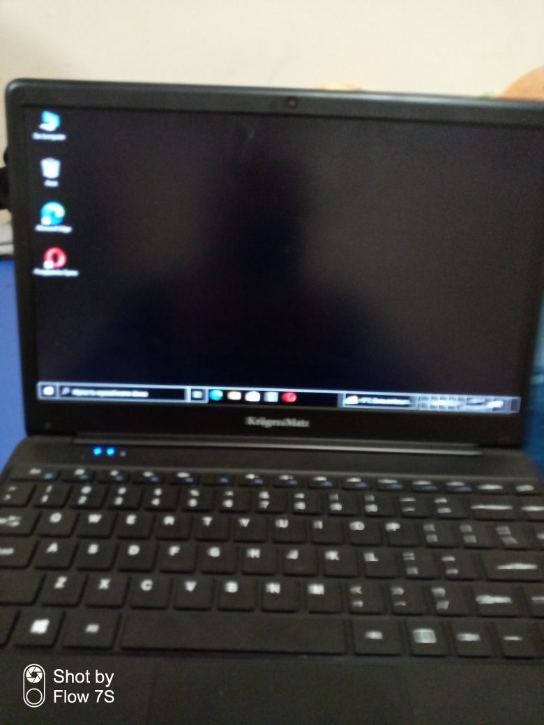 Laptop dwu miesięczny paragon gwarrancja nowy