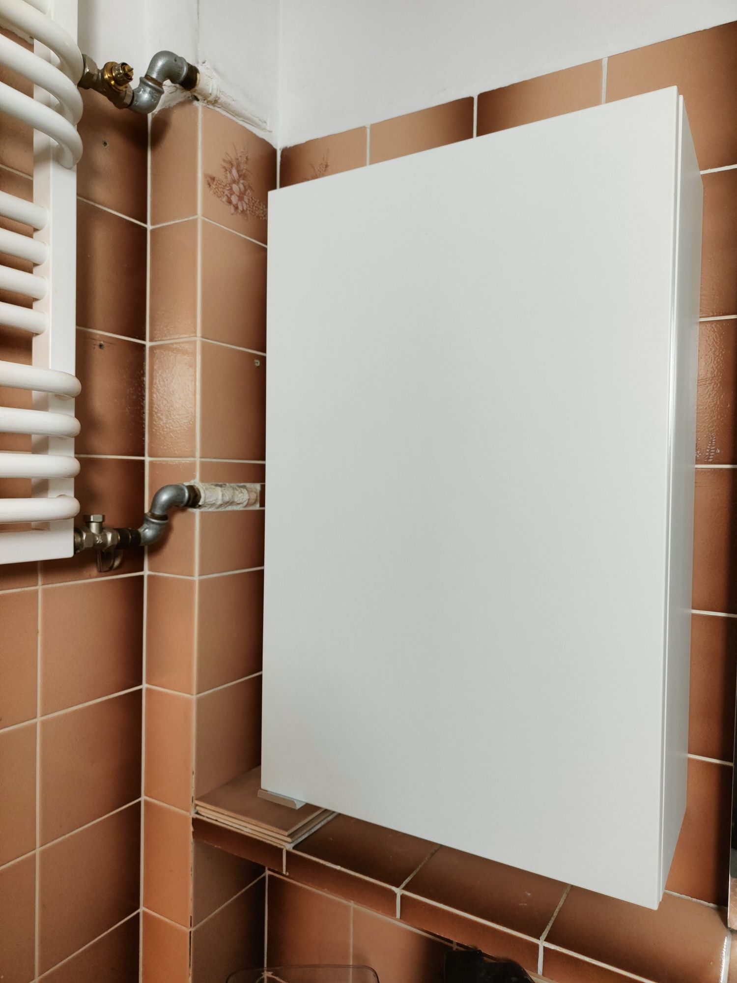 Szafka wisząca  łazienkowa Ikea