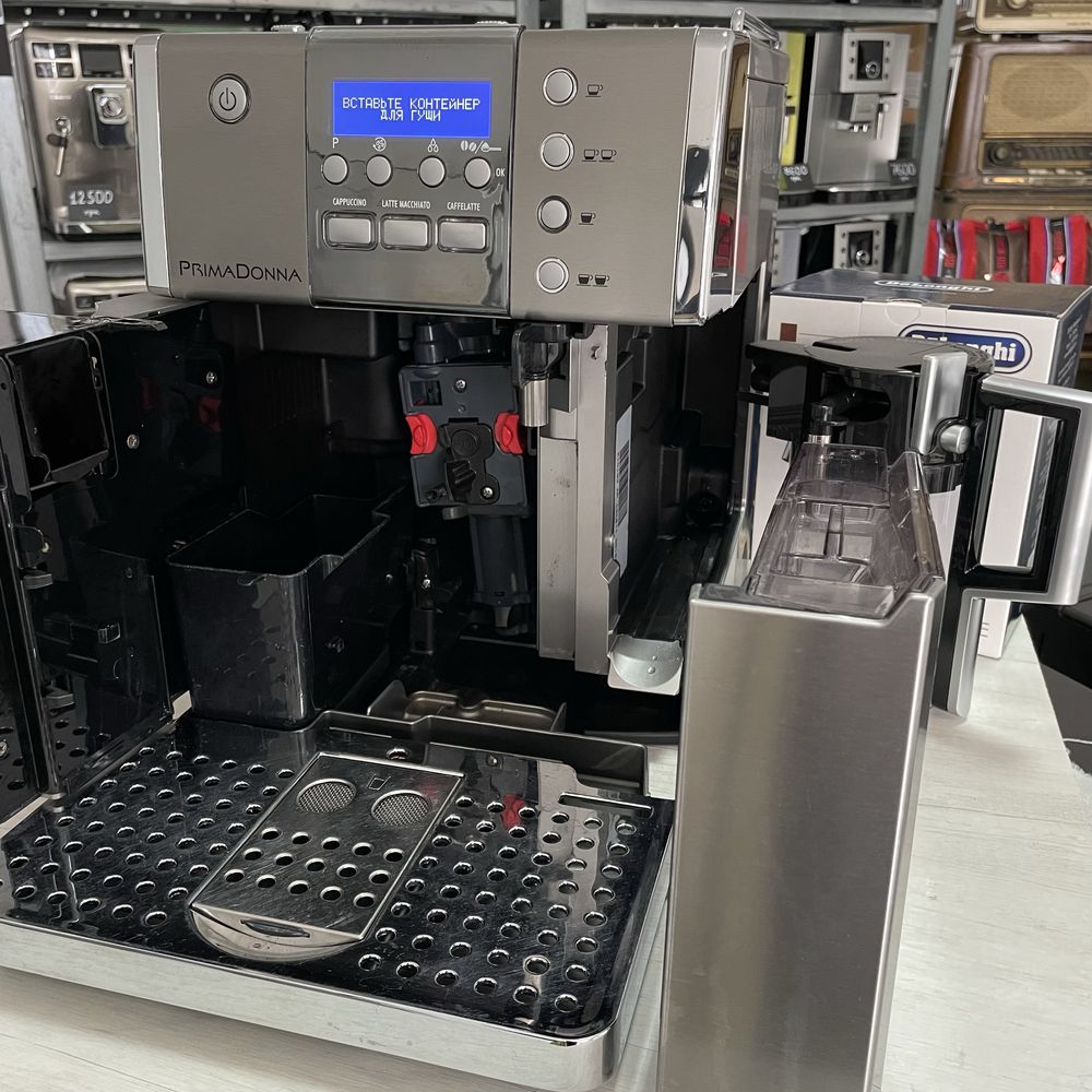 Кофемашина Delonghi ESAM6620 PrimaDonna из Германии обслужена гарантия