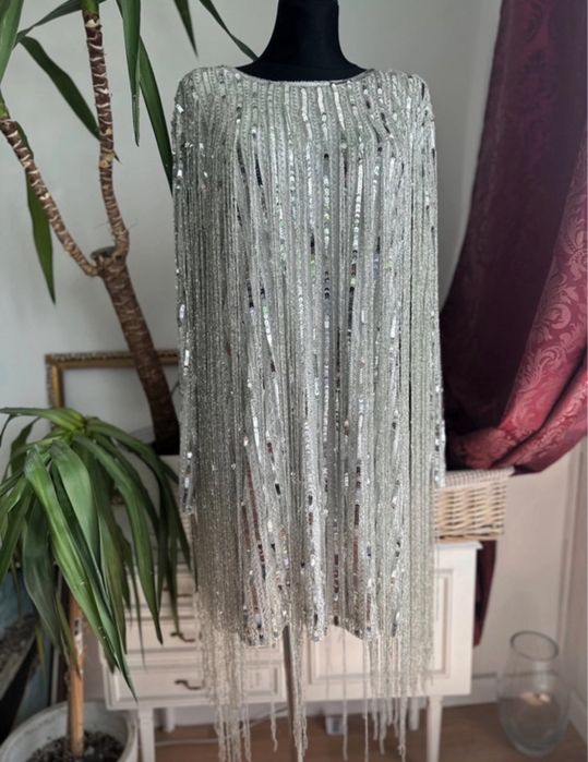Karen millen cekinowa sukienka mini  frędzle zdobiona L 40