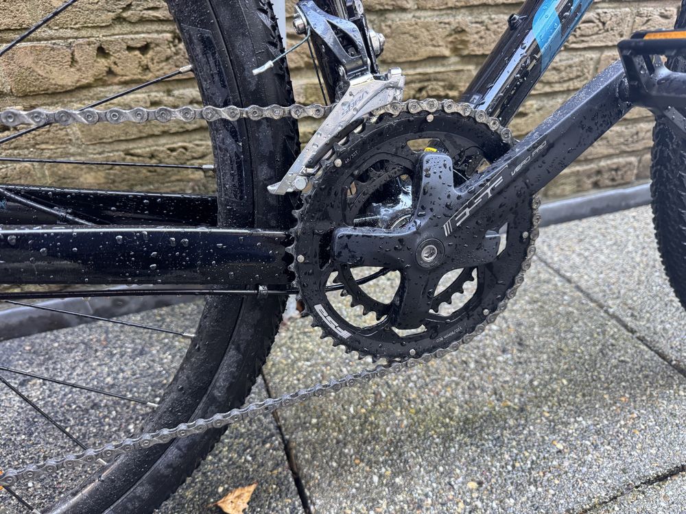 Gravel Giant Revolt Rozmiar L Sora 2x9