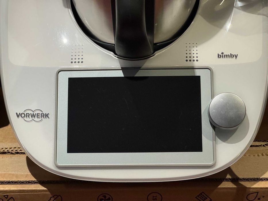 Bimby TM6 com acessórios e livros incluídos