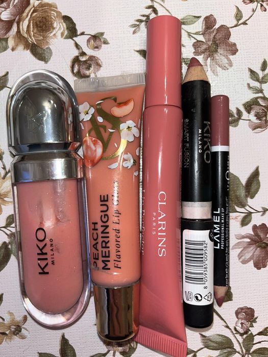 Косметика блиск, олівці, румяни