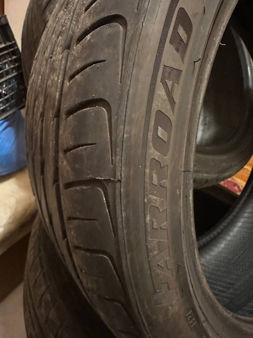 Продам резину  R18/45/225 2шт