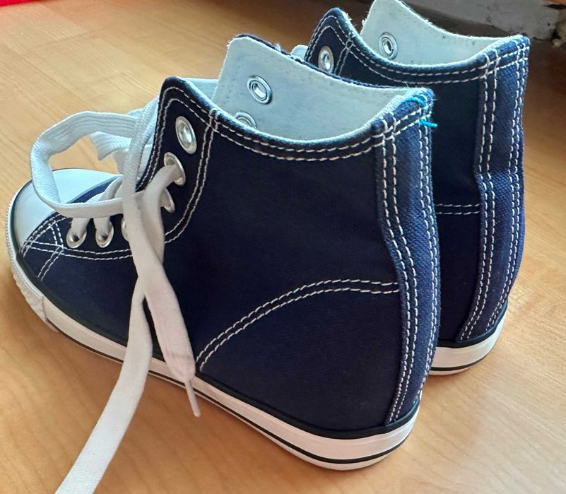 GRANATOWE TRAMPKI na koturnie rozm. 36 wkł. 22 cm