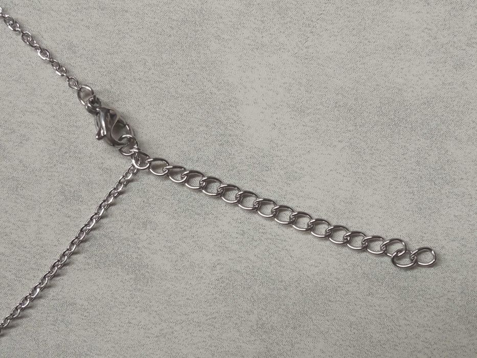 Nowy długi naszyjnik łańcuszek z koniczynkami z sercami 80 cm 85 cm