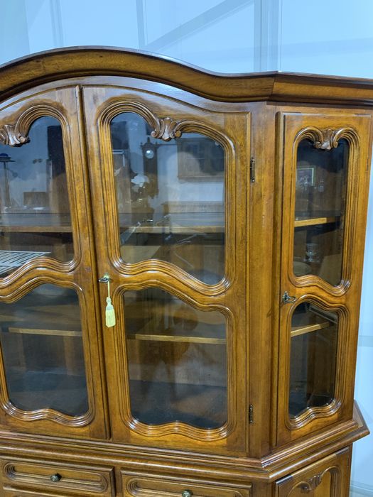 Вітрина, стінка, креденс, сервант, стенка, комод