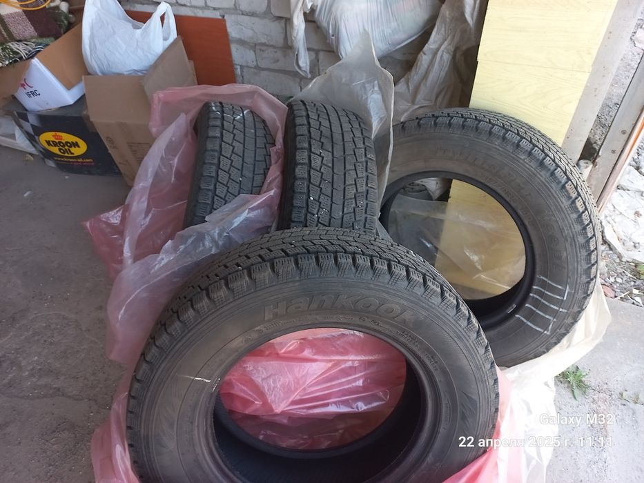 Зимняя резина Hankook.
