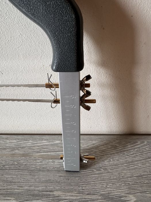 Кондитерській ніж, 3 струни